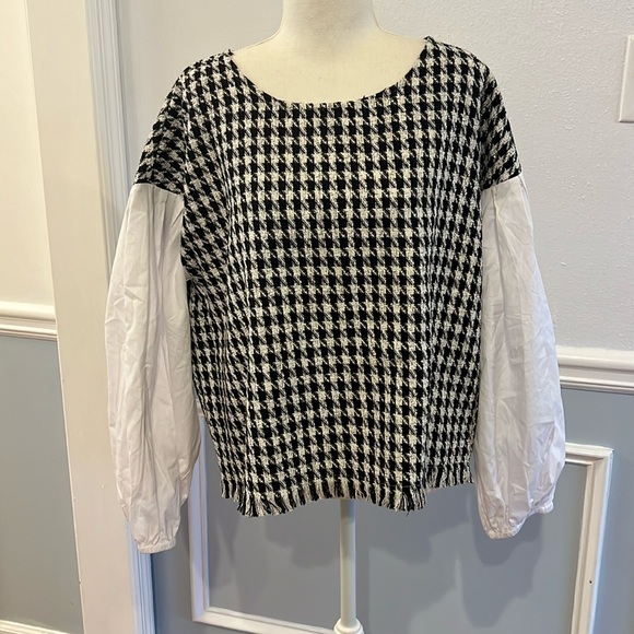 NWT HOUNDSTOOTH BLOUSE WITH SOLID WHITE COTTON SLEEVES - SIZE SMALL - Picture 1 of 9
